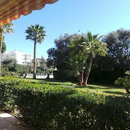 68sqm 1 Bdr Flat Town Centre And Beaches Антиб